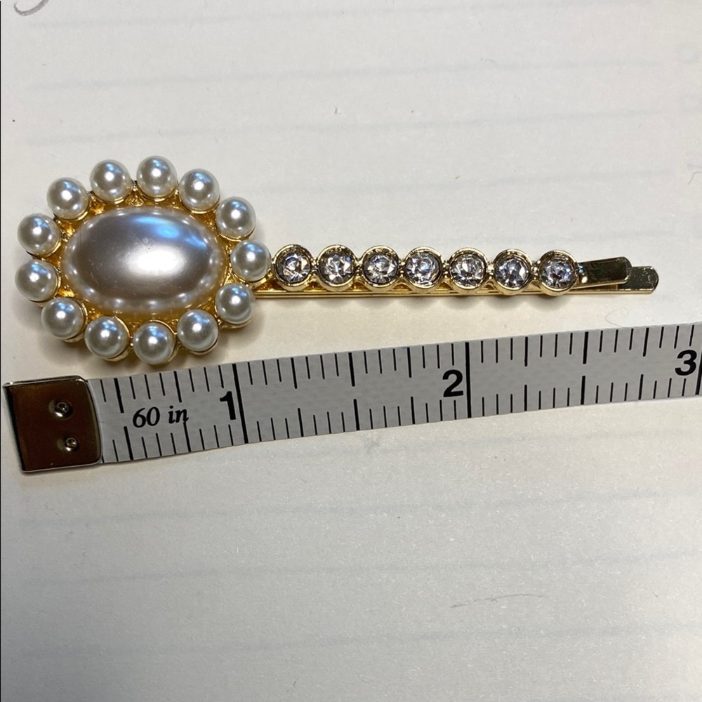 Anthropologie Gold and Pearl Hair Clip